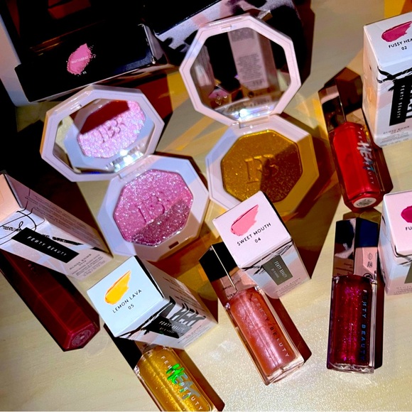 BEAUTY BUNDLE GIVEAWAY💋 + LOW START’S!!! LIKE TO BE NOTIFIED!🚨 - Picture 3 of 11